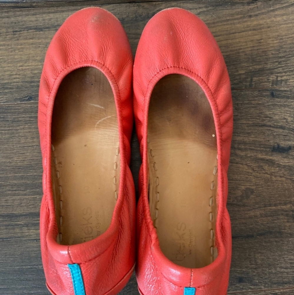 *SOLD* Tieks Fixer Upper Flats Size 10